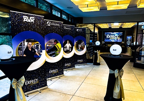 2026 Expect Contestants Entrance