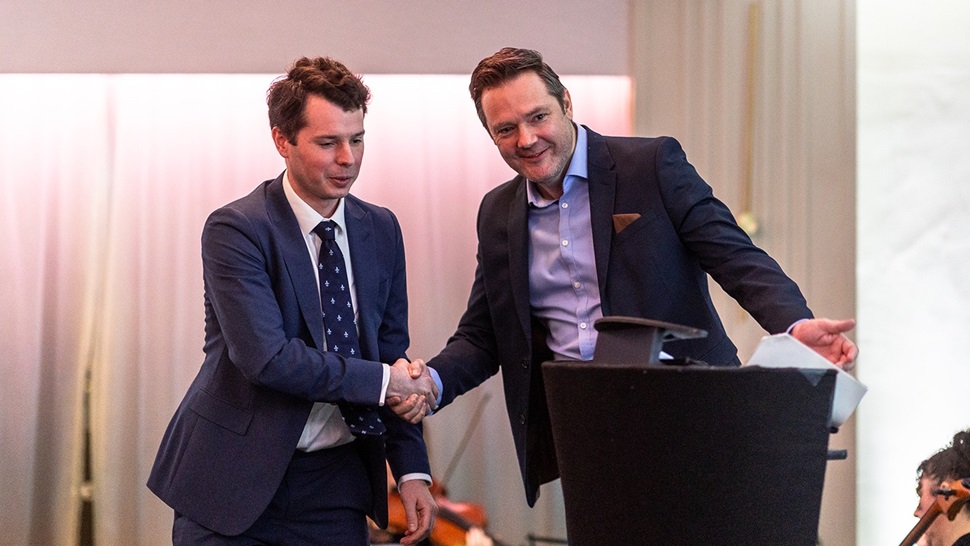 Johnathan Coulson receives AVK award